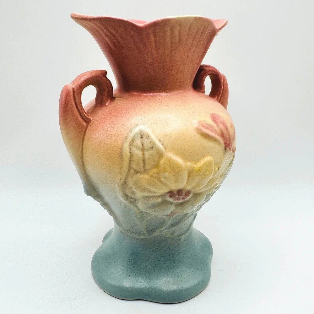 Hull Art Pottery beautiful vintage